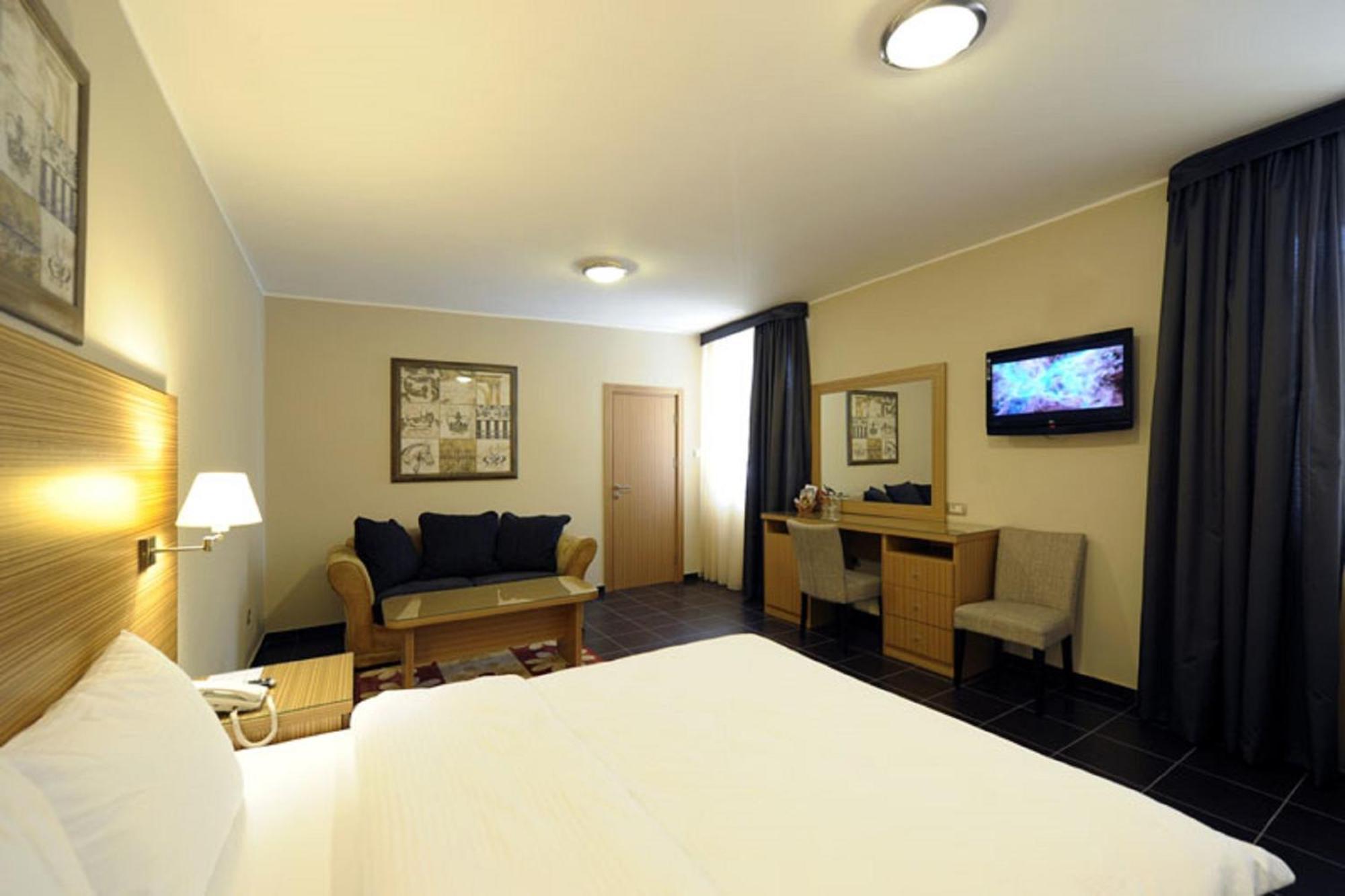 Hotel 1000 Ruza Bělehrad Pokoj fotografie