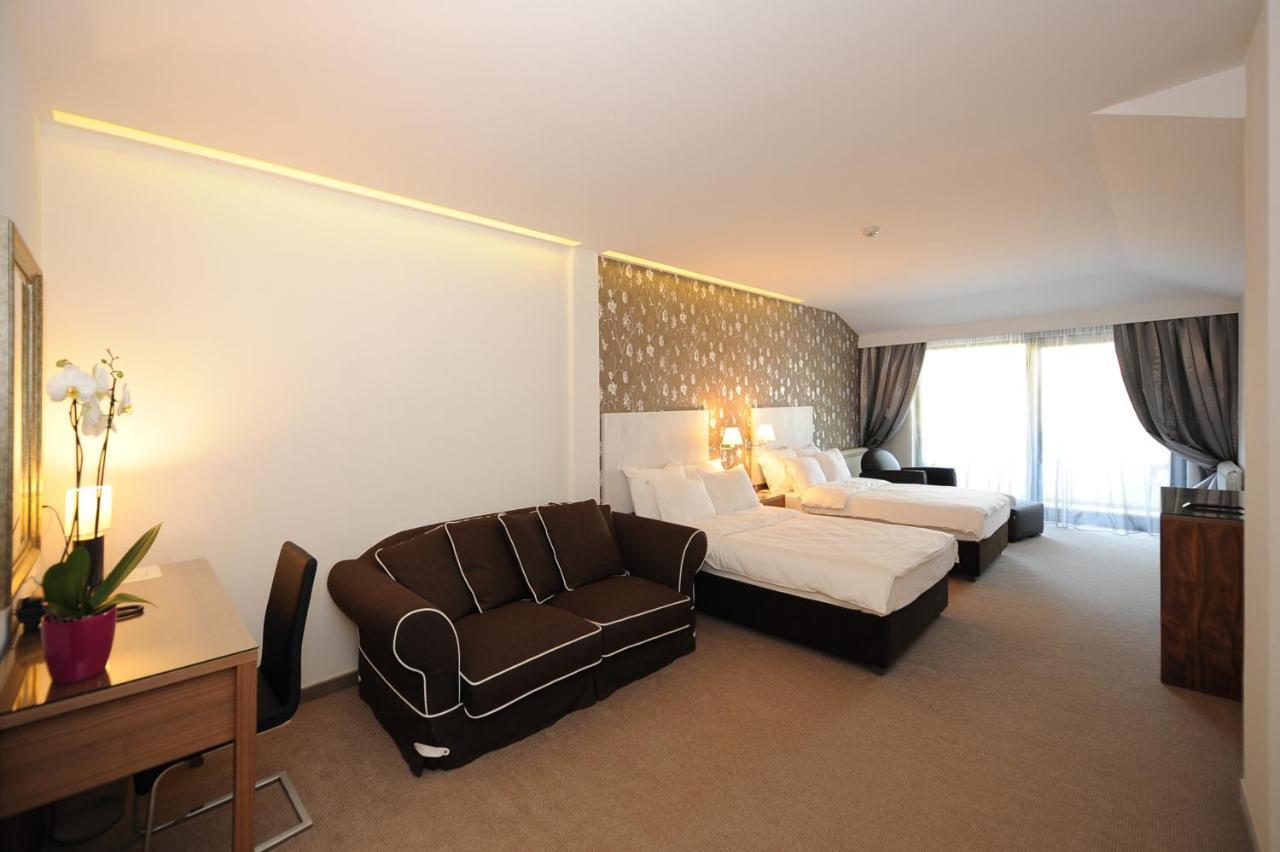 Hotel 1000 Ruza Bělehrad Pokoj fotografie
